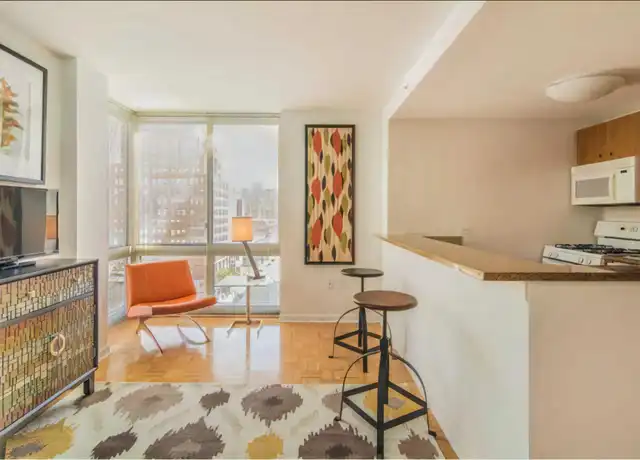 Property at 475 9th Ave Unit 7V, New York, NY, 10018, 2 beds, 1 bath, [object Object]