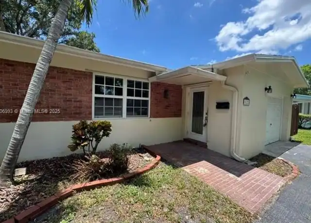 Property at 5122 SW 92nd Ter, Cooper City, FL, 33328, 3 beds, 2 baths, [object Object]