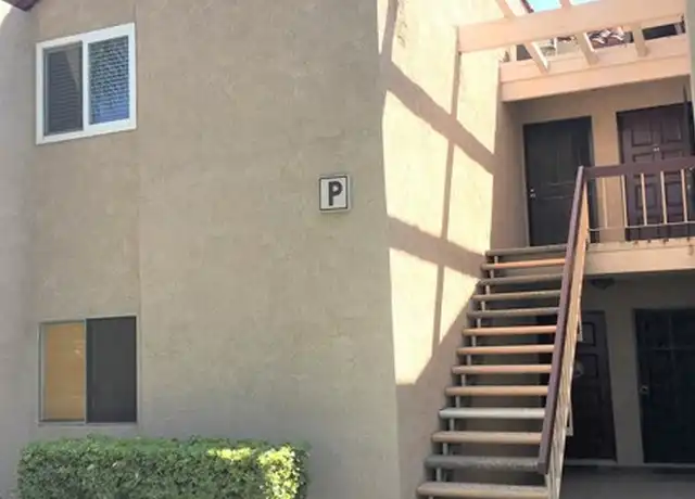 Property at 700 W La Veta Ave Unit P2, Orange, CA, 92868, 1 bed, 1 bath, [object Object]