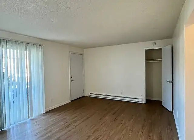 Photo of 18207 1st Ave S, Normandy Park, WA 98148