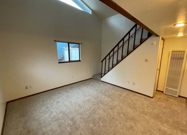 Photo of 518 4th St Unit B, Anacortes, WA 98221