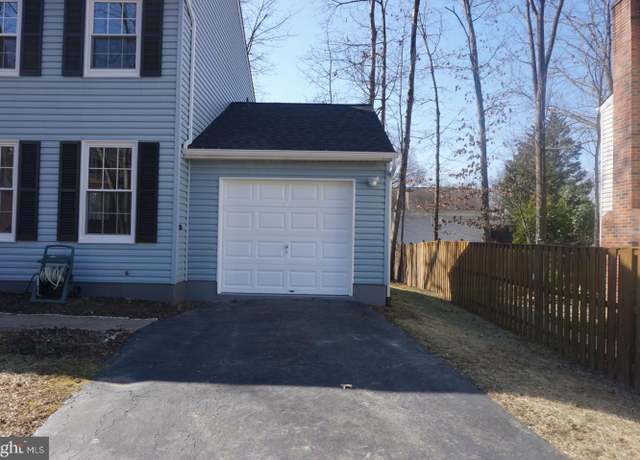 Photo of 9003 Fox Lair Dr, Burke, VA 22015