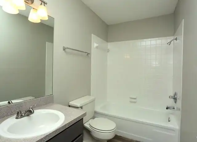 Property at 1337 E 61st St Unit 10L, Tulsa, OK, 74136, 1 bed, 1 bath, [object Object]