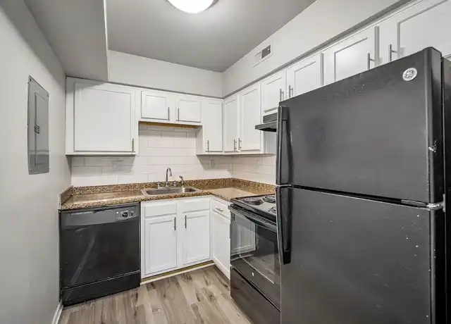 Property at Oakmont Flats Apartments - 15 Montgomery Way, Amelia, OH, 45102, 1 bed, 1 bath, [object Object]