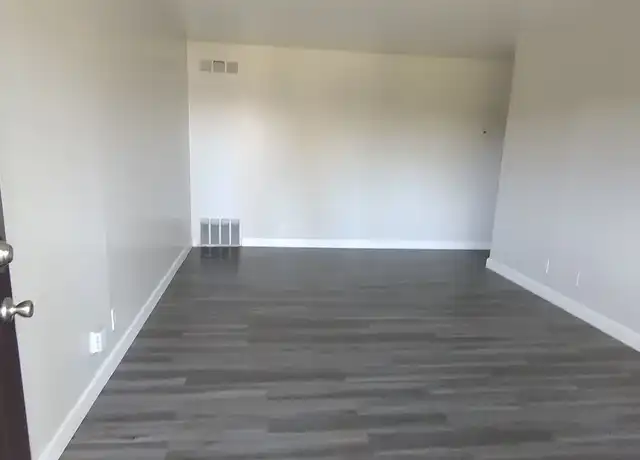 Property at Arcadia Apartments - 3525 Whitney Ave, Sacramento, CA, 95821, 1 bed, 1 bath, [object Object]