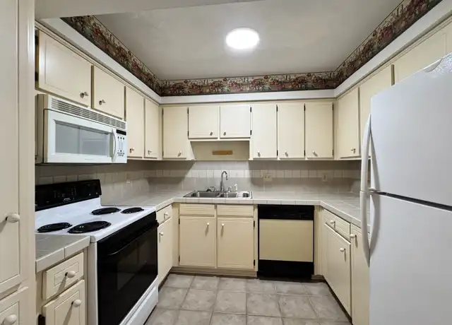 Property at 6319 Olde Towne Dr, Columbus, GA, 31907, 3 beds, 2 baths, [object Object]