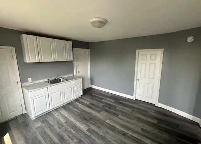 Property at 416 Mill St Unit 3S, Waterbury, CT, 06706, 3 beds, 1 bath, [object Object]