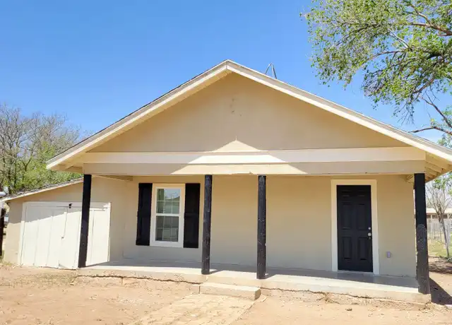 Property at 240 E Dickens St, Slaton, TX, 79364, 3 beds, 1 bath, [object Object]