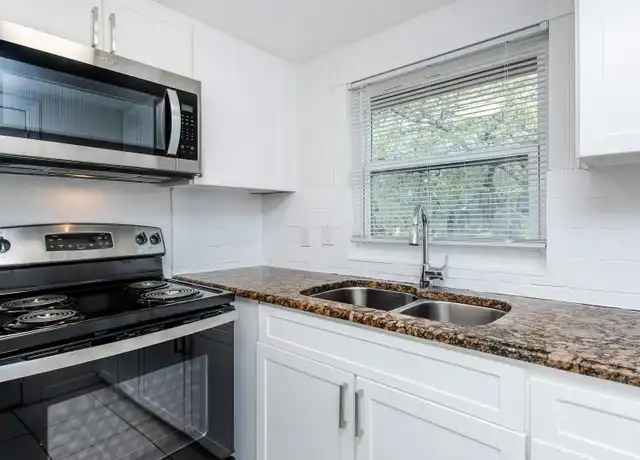 Property at 12710 English Hills Ct Unit 01 12709B, Tampa, FL, 33617, 2 beds, 1 bath, [object Object]