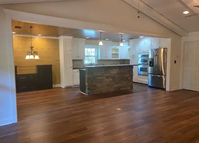 Property at 547 Toonigh Rd, Woodstock, GA, 30188, 3 beds, 2.5 baths, [object Object]