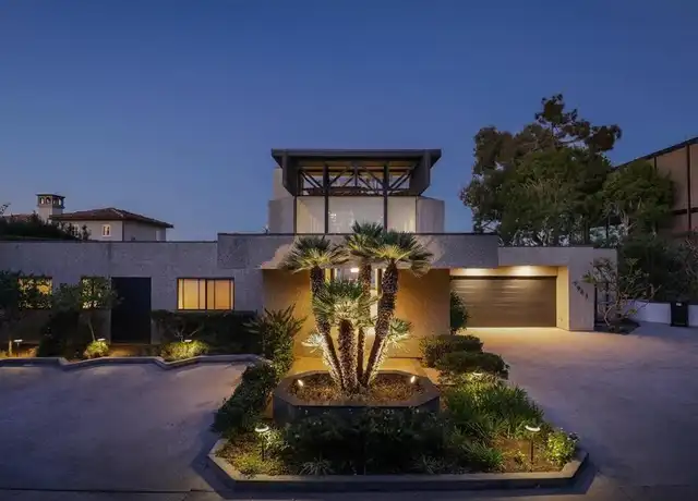 Property at 7963 Prospect Pl, La Jolla, CA, 92037, 3 beds, 3 baths, [object Object]