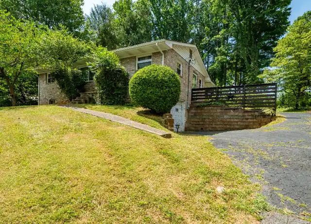 Property at 1221 Shelby Ave, Johnson City, TN, 37604, 2 beds, 1 bath, [object Object]