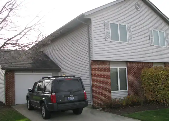 Property at 1015 Pointe Center Cv Unit 1015, Fort Wayne, IN, 46819, 2 beds, 1.5 baths, [object Object]