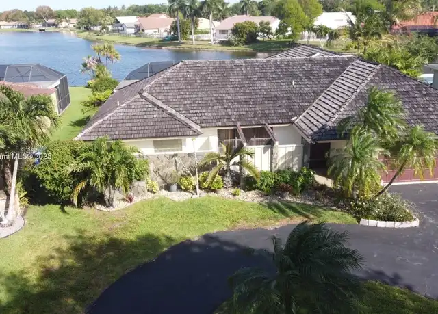 Property at 1060 NW 110th Ln, Coral Springs, FL, 33071, 5 beds, 2.5 baths, [object Object]
