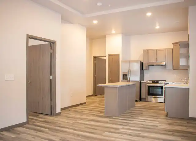 Property at 4576 London Rd Unit 4636 102, Eau Claire, WI, 54701, 1 bed, 1 bath, [object Object]