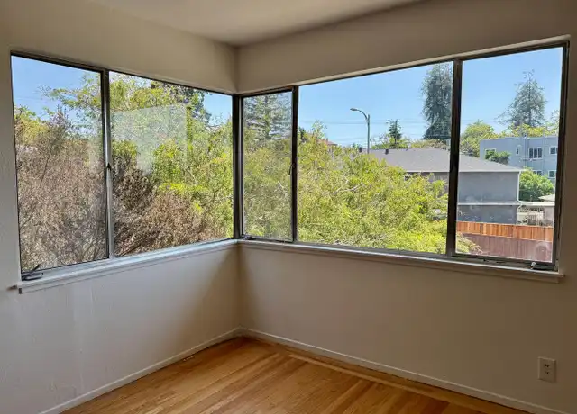 Property at 1704 Pleasant Valley Ave Unit 1, Oakland, CA, 94611, 2 beds, 1 bath, [object Object]
