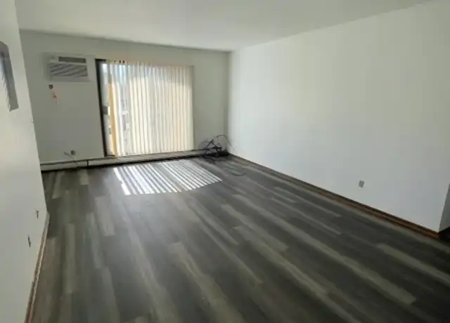 Property at 839 Northdale Blvd NW Unit 306, Minneapolis, MN, 55448, 2 beds, 1 bath, [object Object]