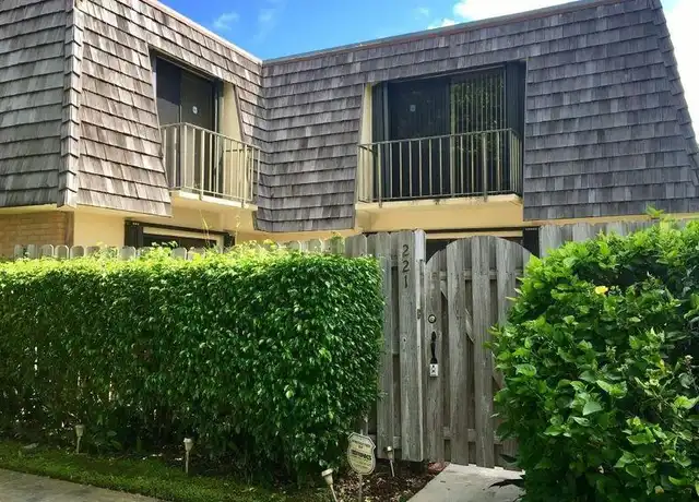 Property at 221 Lake Arbor Dr, Palm Springs, FL, 33461, 2 beds, 2 baths, [object Object]