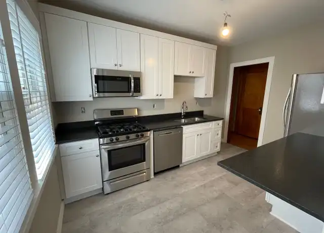 Property at 968 Goodrich Ave Unit 4, St Paul, MN, 55105, 3 beds, 1 bath, [object Object]