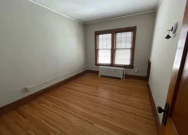 Property at 968 Goodrich Ave Unit 4, St Paul, MN, 55105, 3 beds, 1 bath, [object Object]