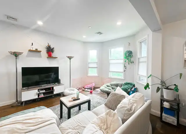 Property at 77 Torrey St, Dorchester, MA, 02124, 3 beds, 2 baths, [object Object]