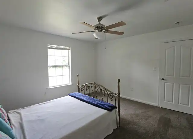 Property at 2812 Eva Mae St, Marianna, FL, 32448, 3 beds, 2 baths, [object Object]