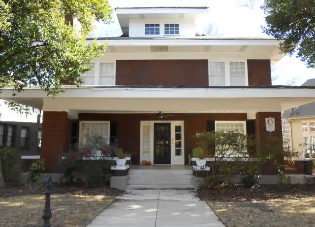 Property at 2709 Hanover Cir Unit 4, Birmingham, AL, 35205, 1 bed, 1 bath, [object Object]