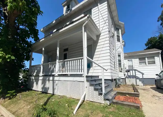 Property at 207 W Wood St Unit 808 S Madison, Bloomington, IL, 61701, 1 bed, 1 bath, [object Object]