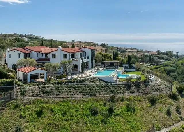 Property at 7 Clear Water, Newport Coast, CA, 92657, 7 beds, 11 baths, Contact for Price