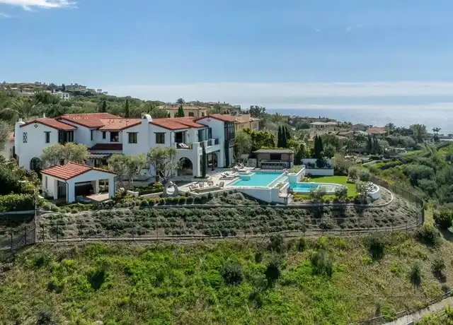 Property at 7 Clear Water, Newport Coast, CA, 92657, 7 beds, 11 baths, Contact for Price