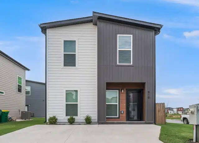 Property at 910 Massachusetts Ave, Bentonville, AR, 72713, 2 beds, 2.5 baths, [object Object]
