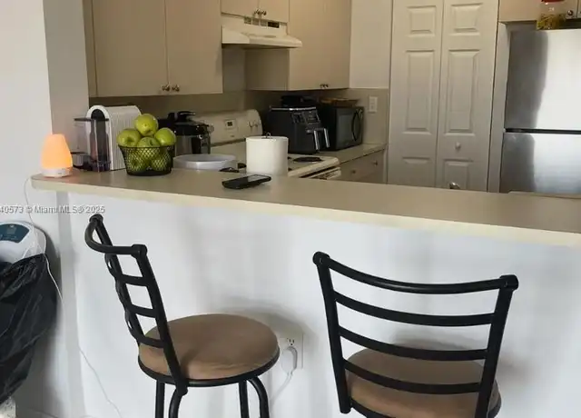Property at 11060 SW 196th St #601, Cutler Bay, FL, 33157, 1 bed, 1 bath, [object Object]