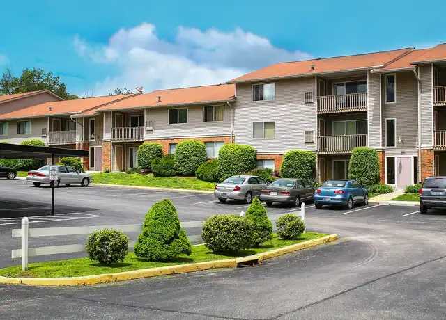Property at Hunter Ridge - 720 S College Mall Rd, Bloomington, IN, 47401, 2-3 beds, 1.5-2 baths, [object Object]