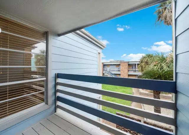 Property at 100 Market St Unit 44, Galveston, TX, 77550, 2 beds, 1 bath, [object Object]