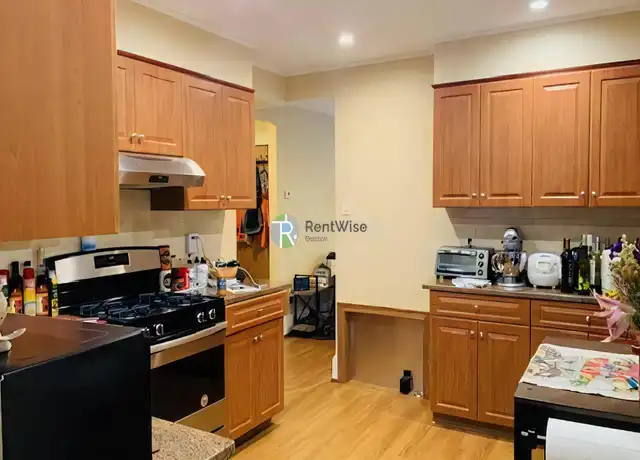 Property at 41 Rogers Park Ave, Brighton, MA, 02135, 2 beds, 1 bath, [object Object]