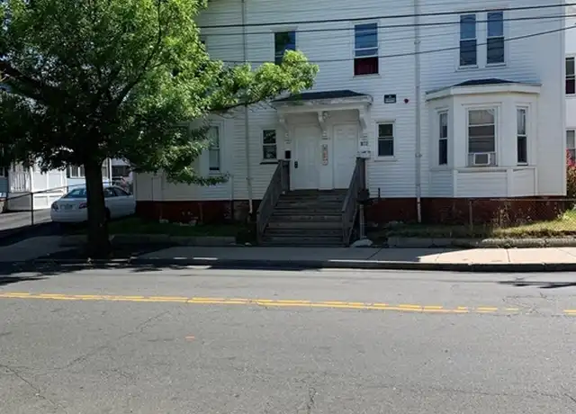 Property at 135 Chestnut St Unit 2, Lynn, MA, 01902, 2 beds, 1 bath, [object Object]