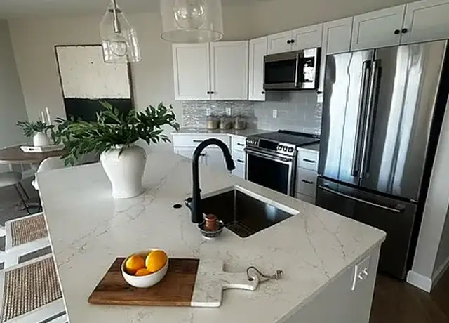 Photo of 1 Riverplace Dr, South Portland, ME 04106