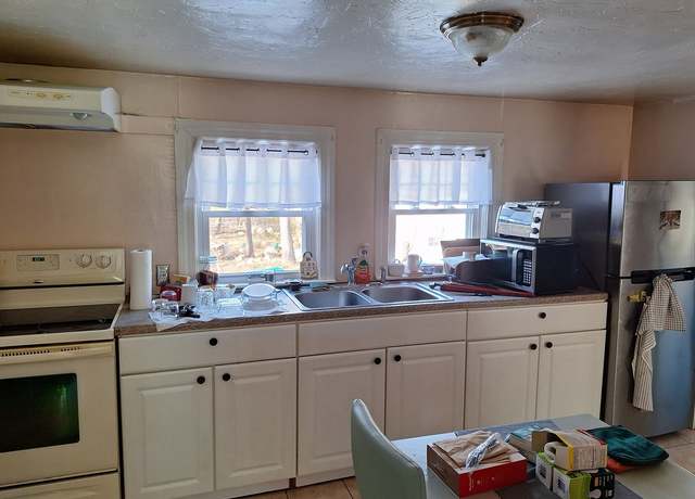 Photo of 281 Depot St, South Easton, MA 02375