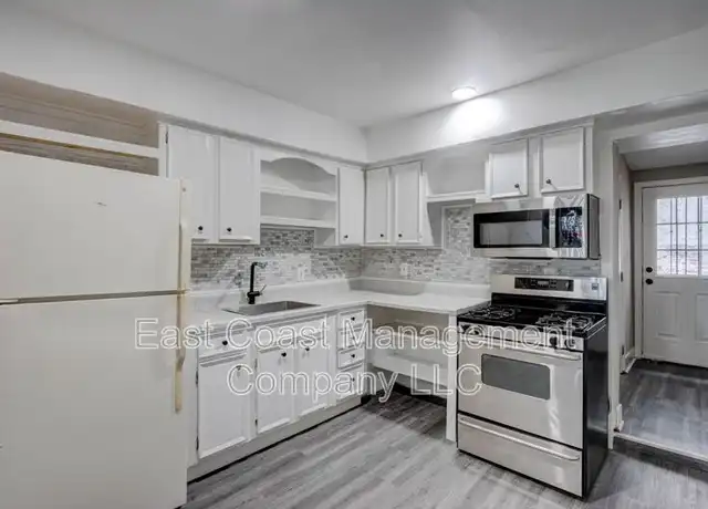 Property at 122 S Carey St, Baltimore, MD, 21223, 2 beds, 1.5 baths, [object Object]
