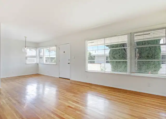 Property at 1011 19th St Unit D, Santa Monica, CA, 90403, 1 bed, 1 bath, [object Object]