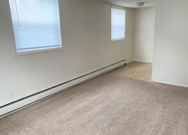 Property at 875 26th St, Marion, IA, 52302, 1 bed, 1 bath, [object Object]