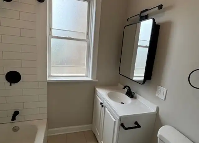Property at 3853 W Palmer St Unit 1E, Chicago, IL, 60647, 2 beds, 1 bath, [object Object]