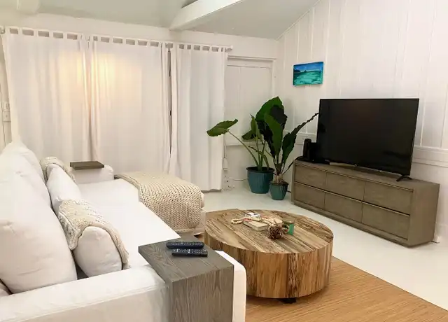 Property at 52 Kaapuni Dr, Kailua, HI, 96734, 3 beds, 2 baths, [object Object]