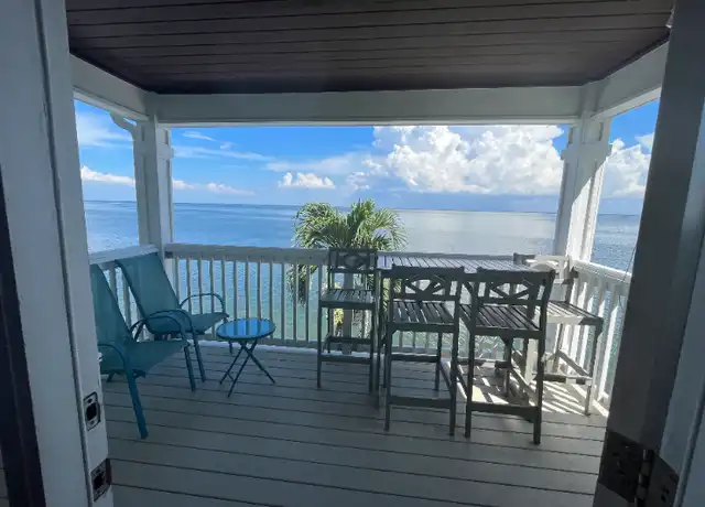 Property at 5200 Coquina Key Dr SE, St. Petersburg, FL, 33705, 2 beds, 1 bath, [object Object]