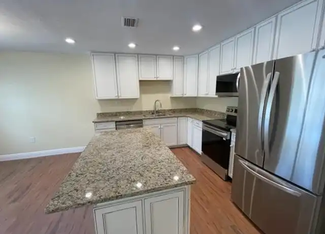 Property at 2172 Paloma St, Navarre, FL, 32566, 3 beds, 2 baths, [object Object]
