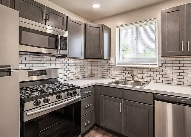 Property at Sweetbriar Apartments - 1917 Oregon Pike, Lancaster, PA, 17601, 1-2 bed, 1 bath, [object Object]