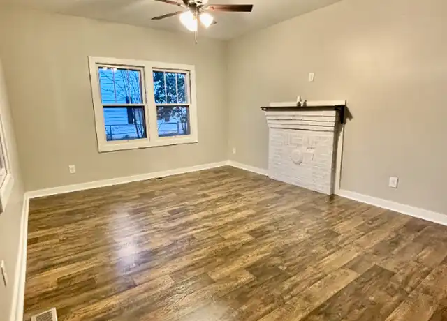 Property at 313 Dingler Ave, Mooresville, NC, 28115, 4 beds, 2 baths, [object Object]
