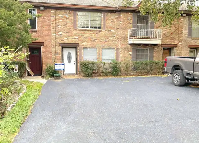 Property at 10690 Hazelhurst Dr, Houston, TX, 77043, 2 beds, 1.5 baths, [object Object]
