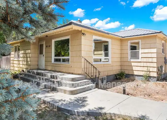 Property at 910 W Orchard Ave, Nampa, ID, 83651, 3 beds, 2 baths, [object Object]