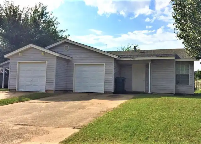 Property at 2724 SE 89th Ter, Moore, OK, 73160, 2 beds, 1 bath, [object Object]